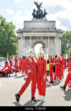 Londres, Royaume-Uni. 06 Juin, 2019. Paris Hilton et Caroline Stanbury assister à la trésorerie et Rocket Photocall à Wellington Arch à Londres. Le 6 juin 2019. Credit : matrice/MediaPunch ***Pour les Etats-Unis uniquement*** REF 20051016 192073 Crédit : MediaPunch Inc/Alamy Live News Banque D'Images