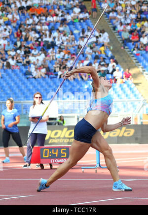 ROME, ITALIE - 06 juin : Nikola Ogrodnikova de République tchèque est en concurrence dans le lancer du javelot pendant l'IAAF Diamond League 2019 Golden Gala Pietro Mennea à Rome (Crédit : Mickael Chavet/Zuma/Alamy Live News) Banque D'Images