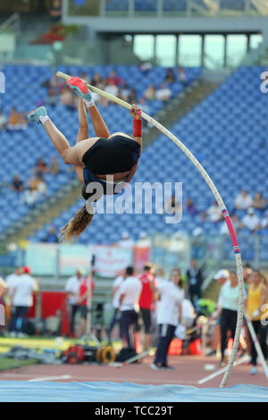 ROME, ITALIE - 06 juin : Robeilys Peinado du Venezuela participe à la perche femmes au cours de l'IAAF Diamond League 2019 Golden Gala Pietro Mennea à Rome (Crédit : Mickael Chavet/Zuma/Alamy Live News) Banque D'Images