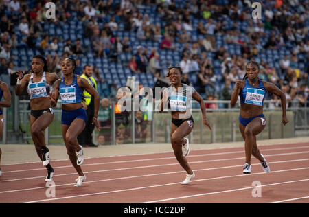 L'Italie. 06 Juin, 2019. (L-R) Aleia Hobbs (États-Unis) Elaine Thompson (JAM) Marie-Josée Ta Lou (CIV) et Dina Asher-Smith (GBR) lors de la 100m femmes lors de la Diamond League de l'IAAF Golden Gala 2019 au Stade olympique de Rome à Rome. Credit : SOPA/Alamy Images Limited Live News Banque D'Images