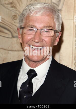 Londres, Royaume-Uni. 06 Juin, 2019. Paul O'Grady assiste à l'English National Ballet's Cinderella - Soirée d'ouverture - au Royal Albert Hall, Kensington, London Crédit : SOPA/Alamy Images Limited Live News Banque D'Images