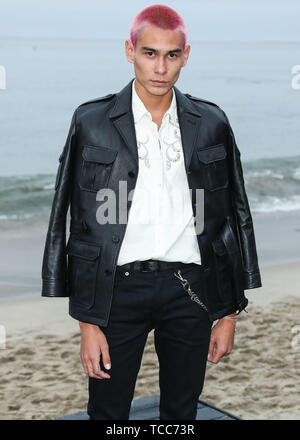 Malibu, United States. 06 Juin, 2019. MALIBU, LOS ANGELES, CALIFORNIE, USA - 06 juin : Evan Mock arrive à la Saint Laurent Mens Spring Summer 20 Show qui a eu lieu à Paradise Cove Beach le 6 juin 2019 à Malibu, Los Angeles, Californie, États-Unis. (Photo par Xavier Collin/Image Crédit : Agence de Presse) L'agence de presse Image/Alamy Live News Banque D'Images