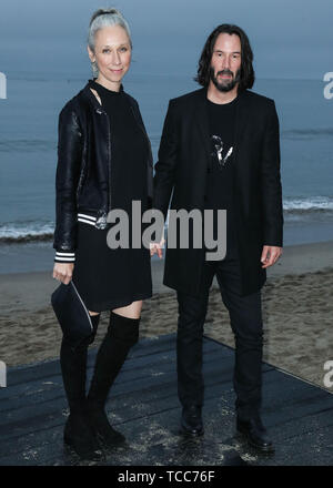 Malibu, United States. 06 Juin, 2019. MALIBU, LOS ANGELES, CALIFORNIE, USA - 06 juin : Alexandra Grant et Keanu Reeves arrivent à la Saint Laurent Mens Spring Summer 20 Show qui a eu lieu à Paradise Cove Beach le 6 juin 2019 à Malibu, Los Angeles, Californie, États-Unis. (Photo par Xavier Collin/Image Crédit : Agence de Presse) L'agence de presse Image/Alamy Live News Banque D'Images