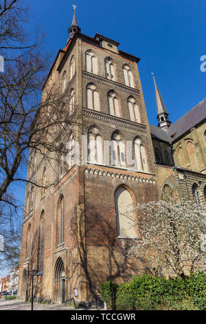 Avant de l'église Marienkirche à Rostock, Allemagne Banque D'Images