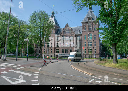 Vue avant sur le Tropenmuseum à Amsterdam aux Pays-Bas 2019 Banque D'Images