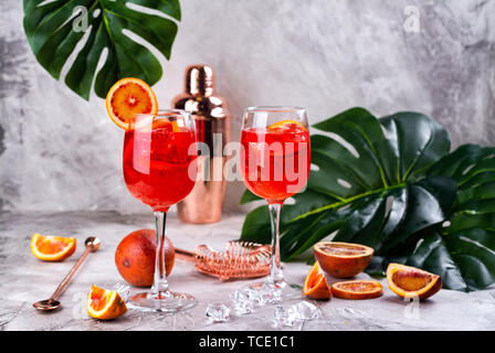 Cocktail Aperol Spritz italien Banque D'Images