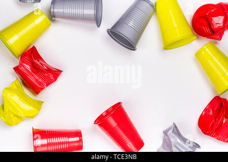 Vaisselle en plastique blanc sur Banque D'Images