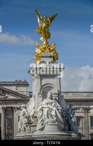 Queen Victoria Memorial devant le palais de Buckingham, City of Westminster, Londres, Angleterre, Grande-Bretagne Banque D'Images