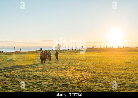 Coucher du soleil à Fraser River, Garry Point Park, Vancouver, British Columbia, Canada, Amérique du Nord Banque D'Images