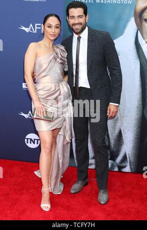 Cara Santana, Jesse Metcalfe au niveau des arrivées pour Jean DUTOURD Hommage à Denzel Washington, le Kodak Theater à Hollywood et Highland Center, Los Angeles, CA, le 6 juin 2019. Photo par : Priscilla Grant/Everett Collection Banque D'Images