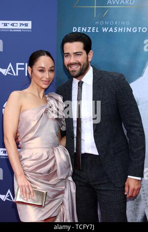 Cara Santana, Jesse Metcalfe au niveau des arrivées pour Jean DUTOURD Hommage à Denzel Washington, le Kodak Theater à Hollywood et Highland Center, Los Angeles, CA, le 6 juin 2019. Photo par : Priscilla Grant/Everett Collection Banque D'Images