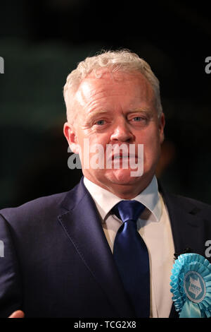 Peterborough, Royaume-Uni. 07Th Juin, 2019. Mike Greene (Brexit Parti Candidat) donne une interview avant l'annonce de résultats, lorsque Lisa Forbes (candidat du Parti du Travail) est devenu le nouveau député de Peterborough, en battant Mike Greene (Brexit parti candidat) à la deuxième place et Paul Bristow (candidat du Parti conservateur), a terminé troisième. L'élection partielle a eu lieu à Peterborough aujourd'hui après avoir déshonoré MP Fiona Onasanya a été retiré de son poste de député de Peterborough où plus de 19 000 ont signé une pétition de révocation, après sa comparution en cour plus d'une contravention pour excès de vitesse, et son sort de prison. Peterborou Banque D'Images