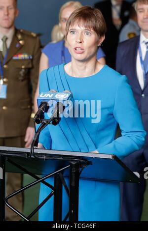 Organisation des Nations Unies. 07Th Juin, 2019. Kersti Kaljulaid, Président de l'Estonie, adresses presse à l'issue de son élection au Conseil de sécurité aujourd'hui au siège des Nations Unies à New York. Photo : Luiz Rampelotto/EuropaNewswire Crédit photo obligatoire. | conditions dans le monde entier : dpa Crédit photo alliance/Alamy Live News Banque D'Images