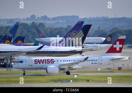 Munich, Allemagne. 07Th Juin, 2019. HB-JBA Swiss Bombardier CSeries CS100 sur la piste. La circulation de l'air, fliegen.Luftfahrt. L'aéroport Franz Josef Strauss de Munich.Munich.Â | Conditions de crédit dans le monde entier : dpa/Alamy Live News Banque D'Images