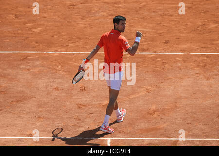 Paris, France. Le 08 juin, 2019. Novak Djokovic la Serbie au cours de la réaction de simple messieurs demi-finale du tournoi de tennis contre Dominic Thiem de l'Autriche à la Roland Garros à Paris, France le 8 juin 2019. (Photo par AFLO) Credit : AFLO Co.,Ltd/Alamy Live News Banque D'Images