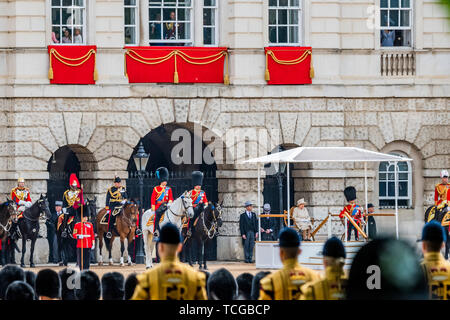 Londres, Royaume-Uni. Le 08 juin, 2019. Défilé de l'anniversaire de la reine, plus connue sous le nom de Parade la couleur.Cette année, le régiment "parade" sa couleur (drapeau régimentaire de cérémonie) a été le 1er Bataillon Grenadier Guards. Crédit : Guy Bell/Alamy Live News Banque D'Images