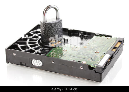 Disque dur avec cadenas il isolated on white Banque D'Images