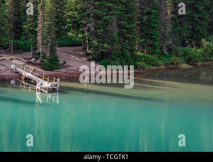 Quai vide sur le lac Joséphine à Montana Wilderness Banque D'Images