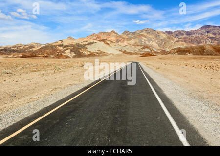 Route du désert de Death Valley National Park, Artist's Drive Road, California USA. Banque D'Images