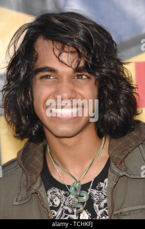 LOS ANGELES, CA. 26 août 2007 : 'American Idol' investiture Sanjaya Malakar au Teen Choice Awards 2007 à l'Amphithéâtre Gibson, Universal City, Hollywood. © 2007 Paul Smith / Featureflash Banque D'Images