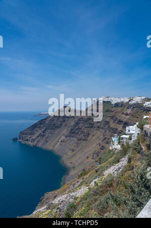 La voie de l'Imervigli via Falaise à Fira Santorini Banque D'Images