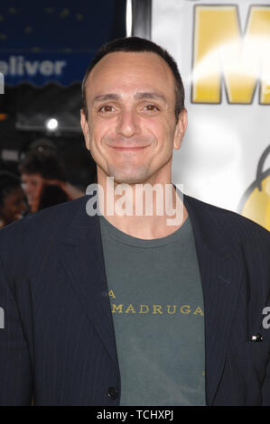 LOS ANGELES, CA. 25 juillet 2007 : Hank Azaria lors de la première mondiale de The Simpsons Movie. © 2007 Paul Smith / Featureflash Banque D'Images