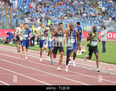 ROME, ITALIE - 06 juin : Donovan Brazier, Nijel Amos et Brandon McBride concurrence sur le 800m hommes au cours de l'événement l'IAAF Diamond League 2019 Golden Gala Pi Banque D'Images