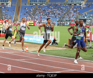 ROME, ITALIE - 06 juin : Donovan Brazier, Nijel Amos et Brandon McBride concurrence sur le 800m hommes au cours de l'événement l'IAAF Diamond League 2019 Golden Gala Pi Banque D'Images