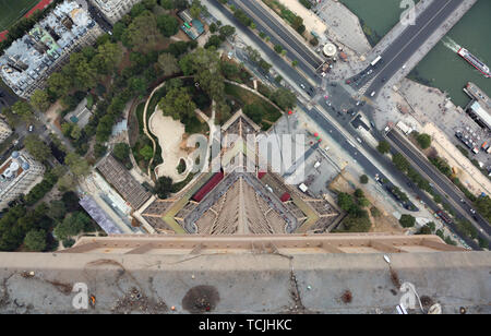 Incroyable vue de la Tour Eiffel à Paris, France Banque D'Images