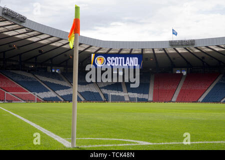 Vue générale du stade avant l'UEFA Euro 2020, Qualification Groupe I match à Hampden Park, Glasgow. Banque D'Images