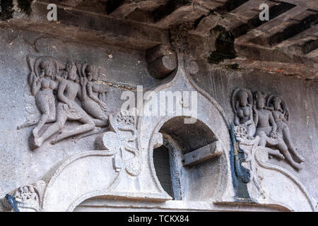 Façade du Carpenter's cave (Grotte bouddhiste 10), les grottes d'Ellora, rock-cut temple-monastère, Aurangabad grottes du Maharashtra, en Inde. Banque D'Images