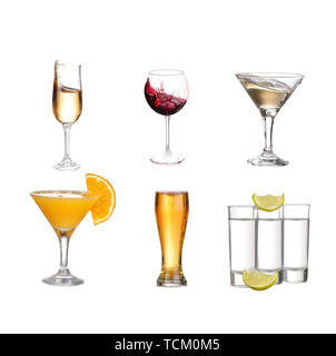 Collage de l'alcool des boissons. isolated on white Banque D'Images