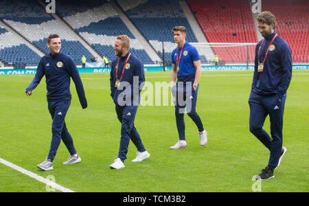 Scotland's (de gauche à droite) Andy Robertson, Johnny Russell, Tom Cairney et Charlie Mulgrew pendant l'UEFA Euro 2020, Qualification Groupe I match à Hampden Park, Glasgow. Banque D'Images