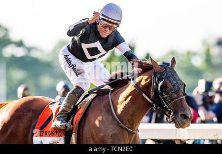 Elmont, New York, USA. 8 juin, 2019. 08 juin : Sir Winston avec Joel Rosario gagne la Belmont Stakes à Belmont Park à Elmont, New York le 08 juin 2019. Evers/Eclipse Sportswire/CSM/Alamy Live News Banque D'Images