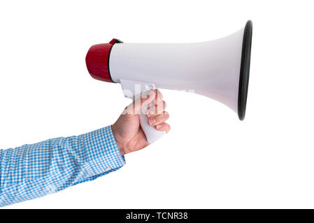 Hand holding megaphone mégaphone ou isolé sur fond blanc Banque D'Images