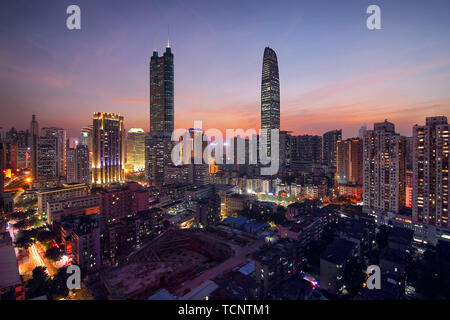 Superbe paysage de nuit de la ville de Luohu à Shenzhen Banque D'Images