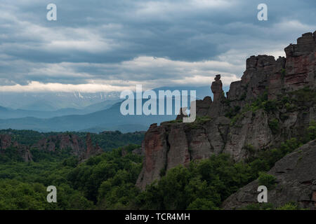 Panorama des montagnes de rochers falaise Belogradchik, joyau de la nature monument, Bulgarie Banque D'Images