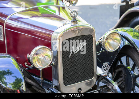 Bedford, Bedfordshire, Royaume-Uni le 2 juin 2019. Fragment de la voiture d'Austin. Austin Motor Company Limited était un fabricant britannique de véhicules à moteur, fondée Banque D'Images