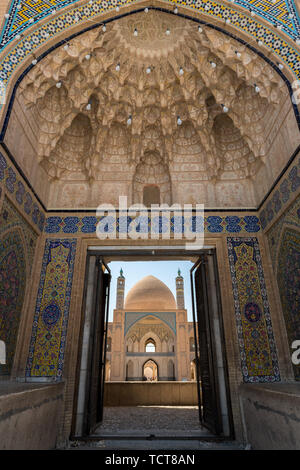 Entrée de la mosquée Agha Bozorg à Kashan, Iran. Banque D'Images