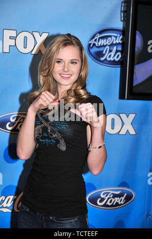 LOS ANGELES, CA. 06 mars 2008 : Kristy Lee Cook à partie pour les 12 meilleurs plongeurs de 2008 American Idol au Pacific Design Center, Los Angeles. © 2008 Paul Smith / Featureflash Banque D'Images