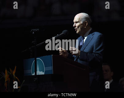 Orlando, Floride. 09Th Juin, 2019. Russell M. Nelson, le 94 ans, président de l'Église de Jésus-Christ des Saints des Derniers Jours, s'adresse aux participants à un centre de dévotion à la Compagnie le 9 juin 2019 à Orlando, Floride. Crédit : Paul Hennessy/Alamy Live News Banque D'Images