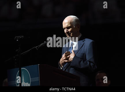 Orlando, Floride. 09Th Juin, 2019. Russell M. Nelson, le 94 ans, président de l'Église de Jésus-Christ des Saints des Derniers Jours, s'adresse aux participants à un centre de dévotion à la Compagnie le 9 juin 2019 à Orlando, Floride. Crédit : Paul Hennessy/Alamy Live News Banque D'Images