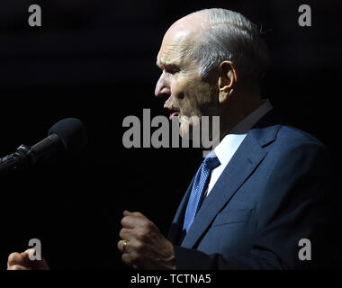 Orlando, Floride. 09Th Juin, 2019. Russell M. Nelson, le 94 ans, président de l'Église de Jésus-Christ des Saints des Derniers Jours, s'adresse aux participants à un centre de dévotion à la Compagnie le 9 juin 2019 à Orlando, Floride. Crédit : Paul Hennessy/Alamy Live News Banque D'Images