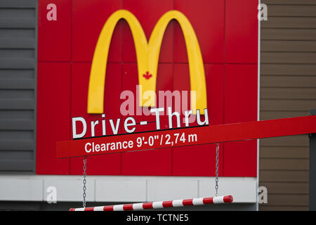 Richmond, Colombie-Britannique, Canada. 4 juin, 2019. Une connexion à un service de restauration rapide McDonald's restaurant. Credit : Bayne Stanley/ZUMA/Alamy Fil Live News Banque D'Images