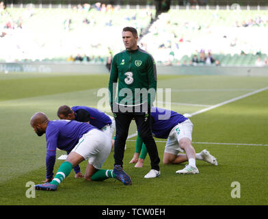 Aviva Stadium de Dublin, Irlande. 10 Juin, 2019. Qualification Championnat d'Europe de football, l'Irlande par rapport à Gibraltar ; République d'Irlande assistant manager Robbie Keane lors de l'échauffement : Action Crédit Plus Sport/Alamy Live News Banque D'Images