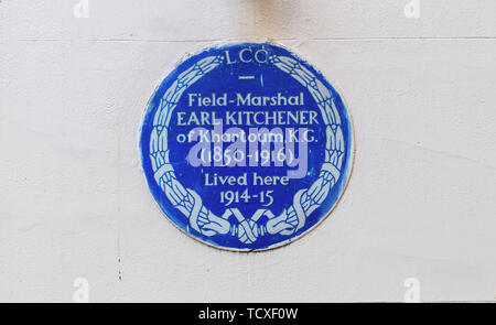 Blue plaque, Maréchal Earl Kitchener of Khartoum KG, qui a vécu à Carlton Gardens, City of Westminster, London, W1, France 1914-1915 Banque D'Images