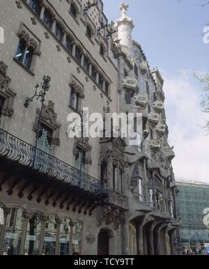 FACHADA DE LA CASA AMATLLER Y DE LA CASA BATLLO EN EL PASEO DE GRACIA - PRINCIPIOS S XX. Lieu : extérieur. L'ESPAGNE. Banque D'Images