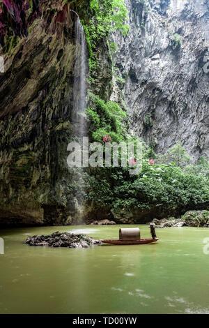 Dongtian Wonderland, Ying Xifeng Corridor forestier, Qingyuan, Guangdong Banque D'Images