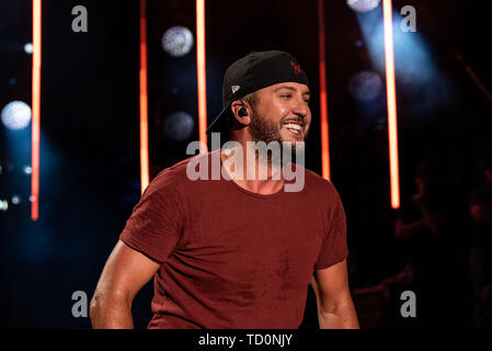 NASHVILLE, TENNESSEE - 09 juin : Luke Bryan joue sur la scène pour le jour 4 de l'AMC 2019 Music Festival 09 Juin, 2019 à Nashville, Tennessee. Photo : Andrew/MediaPunch Wendowski pour imageSPACE Banque D'Images