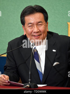 Tokyo, Japon. 11 Juin, 2019. Yukio Edano, président de l'ordre constitutionnel démocratique d ?le Japon, prend la parole lors d'une conférence de presse à la Japan National Press Club à Tokyo le mardi, Juin 11, 2019. Le chef de l'opposition a déclaré les perspectives de l'élection de la chambre haute devrait avoir lieu le 21 juillet. Credit : Natsuki Sakai/AFLO/Alamy Live News Banque D'Images